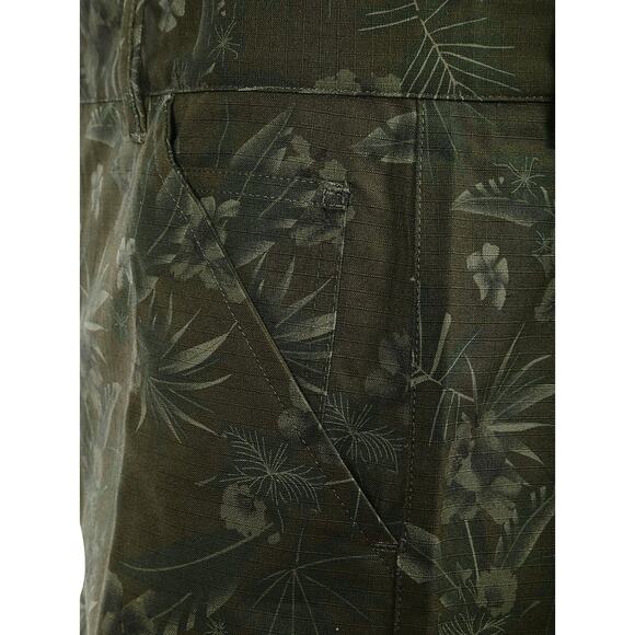 A.p.c. Men's Regular-Fit Andy 100% Cotton 7" Short Green Floral Print Medium NWT - Picture 13 of 13